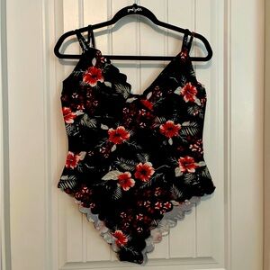 Floral Scalloped bodysuit